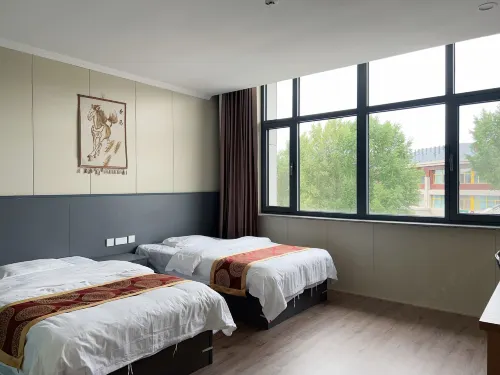 Mongolian Tribes Hotel - Bãi đậu xe