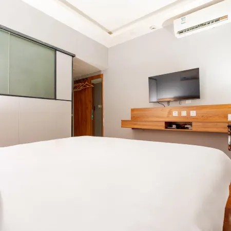 Dibei Hotel (Yining Tianshan Road Six Star Street Branch)