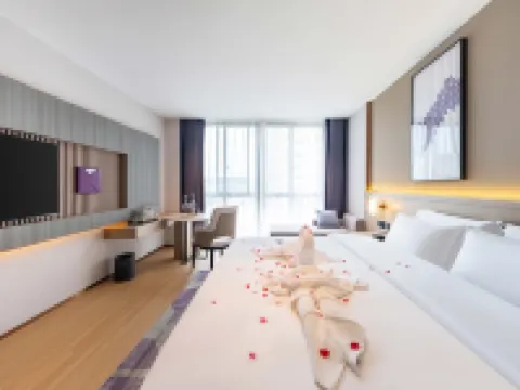 Lavande Hotel (Susong Zhengwuzhongxin Longjing Road) Hotels in Susong