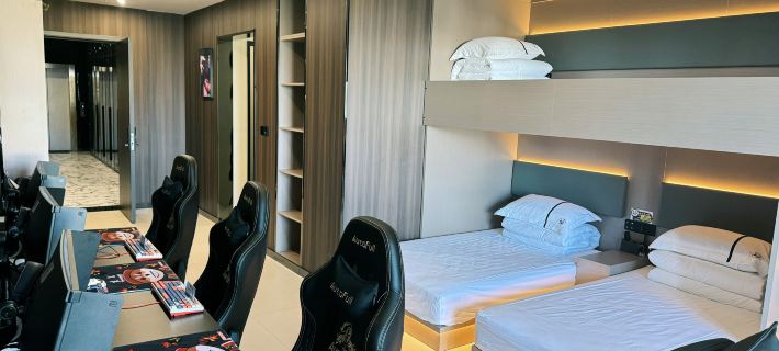 Panda E-Sports Hotel (First Street Xueshi Building) Hotels in Si County