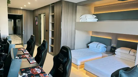 攀噠eスポーツホテル（第一街學仕樓） in 泗県
