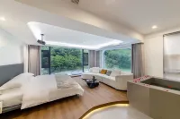 Li Semi-Private Hot Spring Homestay (Bipenggou Li Xiaolu)