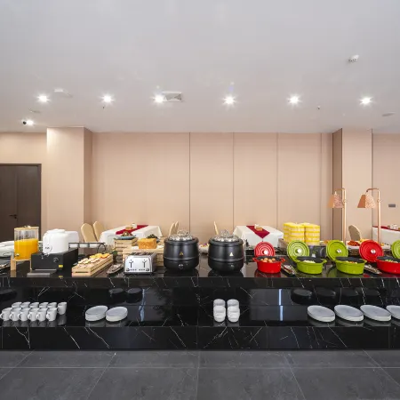 QIANNA HOTEL GLORIOUS(Jiaxian Sports Park Branch)