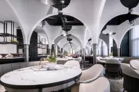 ELEGANT GARDEN HOTEL