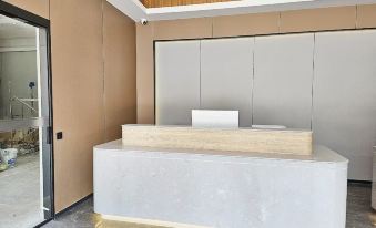 HELLO Hotel(Panzhihua High speed Railway South Station Store)