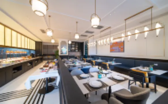 メトロポーロホテル（東莞国貿中心匯一城）