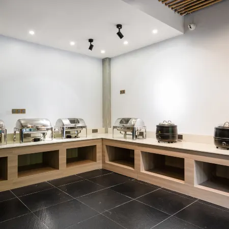 Zen-Inspired Hot Spring Spa - Ten Directions and Three Courtyards