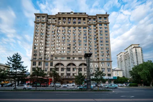 JI Hotel (Yanji Yanbian University Internet-Famous Wall)