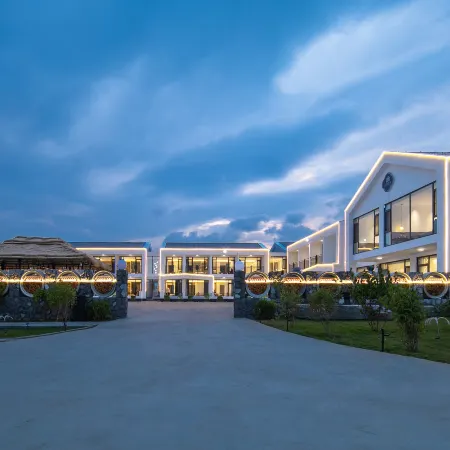 Fengning Jianghong Homestay (No. 3 Courtyard)