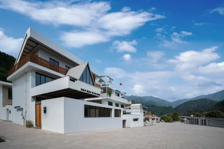 Wutaishan Jing She Mi Yuan.