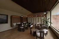 Rishine · Golden Sunrise Vista | Pasture View &Private Oxygen-Enriched Hot Spring Villa Hotels in Yulong Naxi Autonomous County