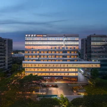IntercityHotel ทะเลสาบซงซาน ดองกวน โรงแรมใกล้หมู๋บ้านซีหลิวเป้ยโป