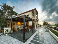 TravelingRaven Resort Hotels near Baodingwan