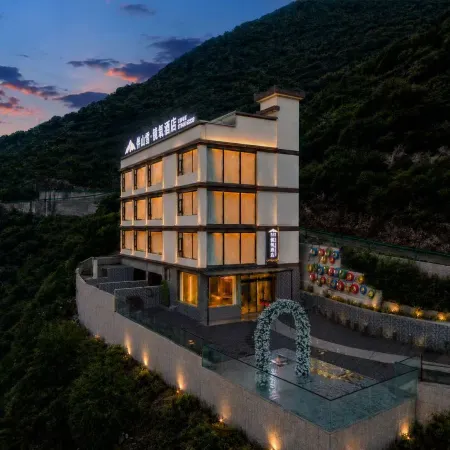 Banshanxue · Jingyang Hotel (Mount Siguniang Scenic Area)