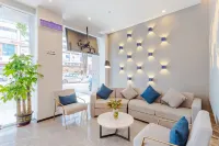 7 Days Premium Hotel (Fenggang Yongsheng Street New High Plaza Branch) - con vista montagne