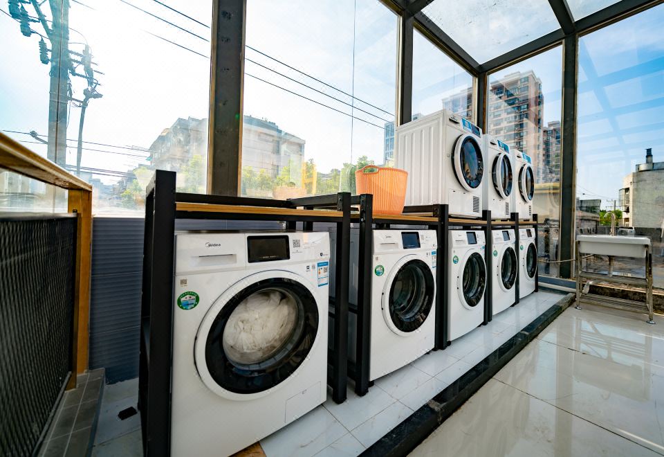 서머 솔스티스 북 프래그런스 호텔