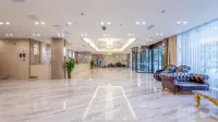 Garden Holiday Hotel (Guilin Liangjiang Sihu University of Technology)