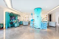 Xana Hotelle（Fengcheng High-speed Railway Station Longrun City Plaza） Hotels in Fengcheng