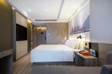 Atour Hotel Wuhan Guanggu Qingnianhui Jinrong Port Отели рядом с достопримечательностью «Hubei Institute of Fine Arts (Canglongdao Campus - Office Building 1)»