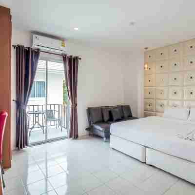 Pattaya PoolVilla BaanMali Rooms