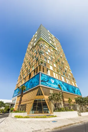 Fusion Suites Vung Tau Отели рядом с достопримечательностью «Mui Nghinh Phong»