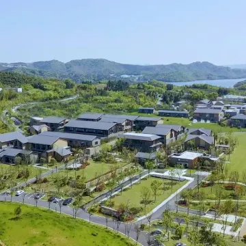 โรงแรมเฮนทิค ไพน์โคน โรงแรมใกล้พื้นที่ชมวิวทะเลสาปเทียนมุ