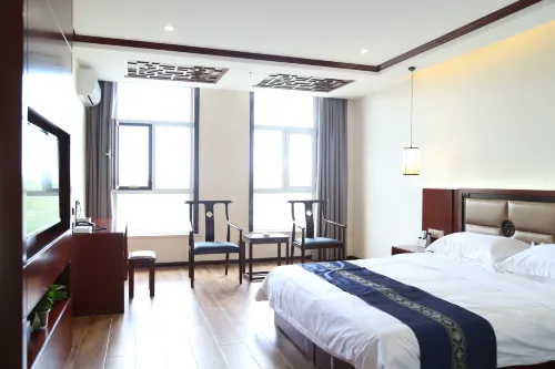 Erlianhot Qilin Hotel - parking