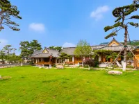 Anshan Yongquanchi Hanyuan Homestay Hotels near Qianshan Mountain