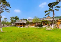 Anshan Yongquanchi Hanyuan Homestay Hotel dekat Wulonggong Taoist Temple