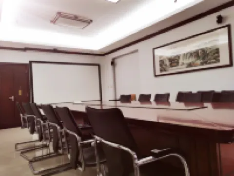 Country Inn & Suites by Radisson,Maoming high speed railway station people's Square