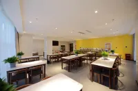 Korla Ronghui Hotel (Korla Xinhuijia Times Branch)