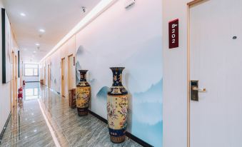 Junyi Select Hotel (Pingyao Ancient City South Gate)