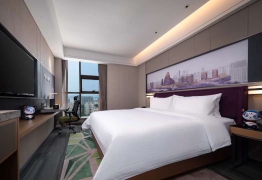 5. 햄튼 바이 힐튼..