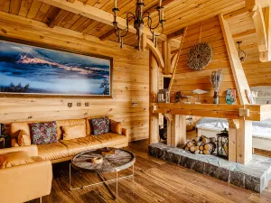 Trip.com Group Country Retreats (Xinjiang Kanas Yundingge Joint Resort）