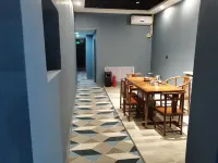 Old Friend E-sports Homestay - Inns