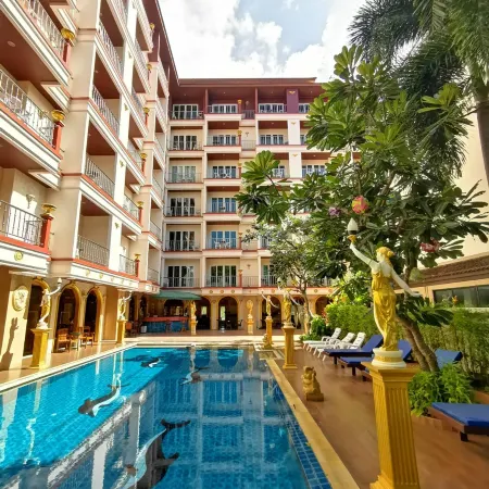 Rita Resort and Residence Pattaya Отели рядом с достопримечательностью «Парк Паттайя»