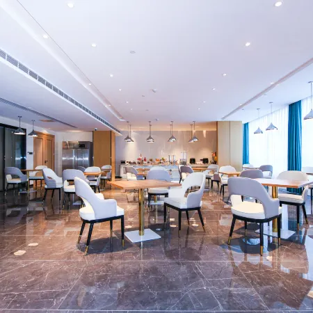 Vienna International Hotel (Dongying Wuyue Square Branch)