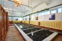 Manpu Tianmu Yangyan Hot Spring Hotel (Zhenbeibao Western Studios See Helan Performing Arts Town)