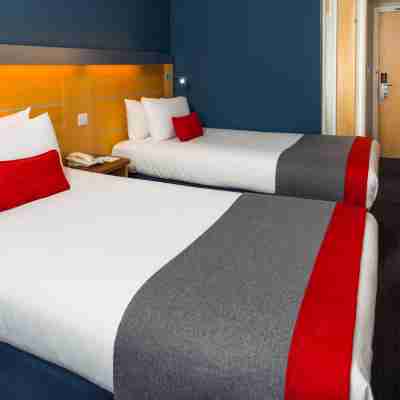 Holiday Inn Express Stevenage Rooms