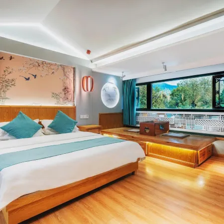 Hongcun Zhilan Youmeng Lake View B&B