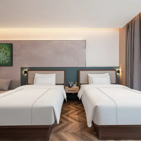 Inzone Garland Collection Hotel (Guan County Guanyichun Road)