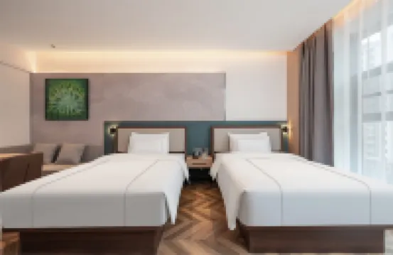 Inzone Garland Collection Hotel (Guan County Guanyichun Road)