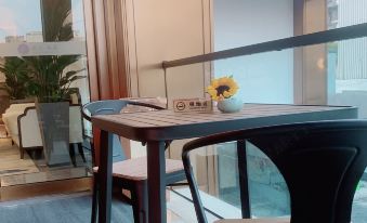 Shaoxing Yiju Life Hotel (Luxun Guli Subway Station Jindi Yintai)