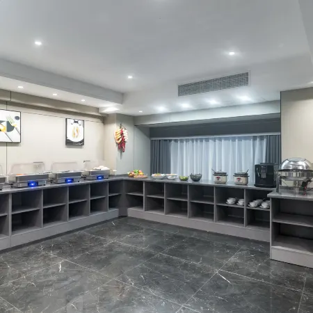 The Bund Heyun Theme Hotel (Dingsheng International Wanda Plaza)