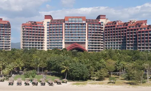 Pullman Oceanview Sanya Bay Resort & Spa