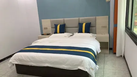 Ziyun Welcome Hotel Отели рядом с достопримечательностью «Ziyun Stone Tower Scenic Area»