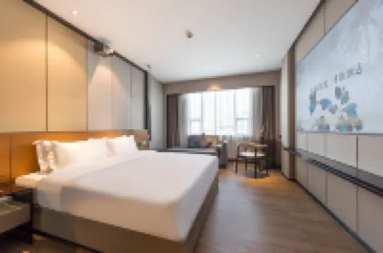 Paco Hotel (Guangzhouta Datang Metro Station) Hotels near Shangyong Fruit Tree Park