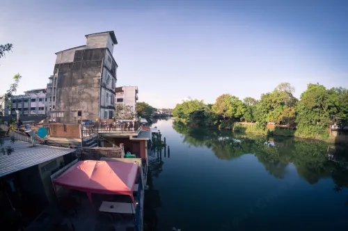 Laluna River House Hotels in Chanthaburi