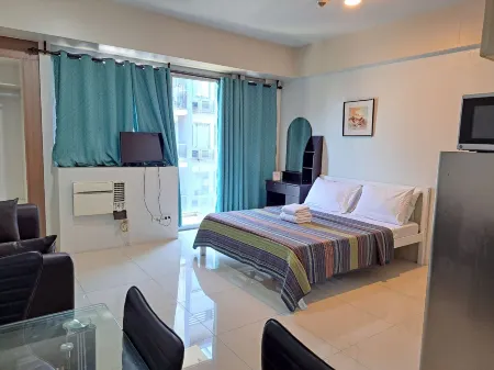 Palm Tree Villas condo  by Anne