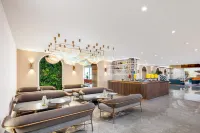 Zhonglian Platinum Minshan Hotel